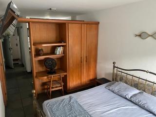 Quarto sala cozinha Praia do Canto Localização excelente na opinião 100 por cento dos hóspedes - 8