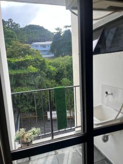 Quarto sala cozinha Praia do Canto Localização excelente na opinião 100 por cento dos hóspedes - 4