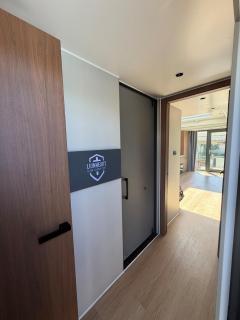 Lionheart Suite Olivia 2 - 2