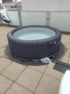 Penthouse Loft with Rooftop Terrace 50sqm, Hot Tub, Open Modern Kitchen, 2 BR, City Center - 2