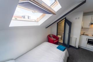 100 Dale road Studios in Guest house - 1
