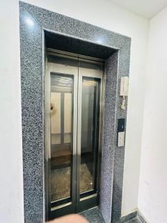 Modern 1BR Park View Lahore Near Ring Road - 6