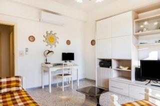 Ampio Appartamento con Terrazzo e 2 Camere a Marina di Grosseto - 1