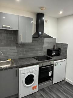 1 Bedroom Luxury Serviced Flat, BD1 Picadilly - 6