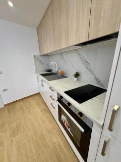 Summer Waves - Panoramic View & Pool - 4