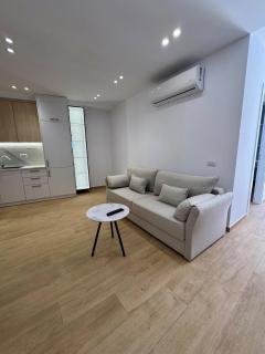 Sea Breeze - Panoramic View & Pool - 9