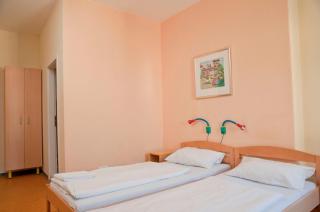 Happy Hotel Berlin - 8