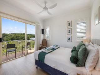 Beachside Stay-Coastal Comfort at Alex Seaside Resort - 9