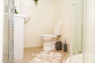 Modern 6BR-Ensuite Home- Contractors Stay - Parking - 1