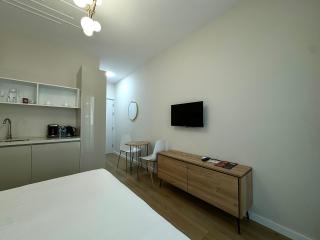 Homey Studios, 5 min Walk to Beach & Seaside Park - Batumi - 4