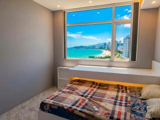 Sea View 2BR 2 Bathrooms Beach Muong Thanh - 4
