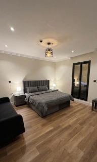 Luxury suite in Al Khobar Smart entry and privacy - Dammam - 7