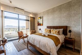 Menlyn Maine Luxury Rentals - Pretoria - 4