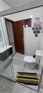 Casa ampla, estrutura e mobilia nova e confortavel - 7