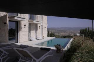 Stylish Villa, Rural Setting, Infinity Pool - 3