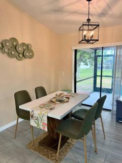 The pink house at Cape Coral - 8