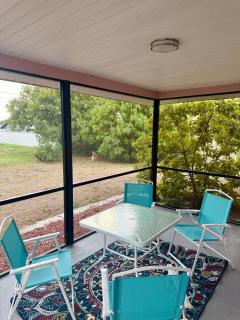 The pink house at Cape Coral - 7