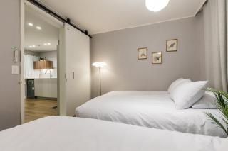 Nook Hongdae 5min from Hongik Univ Stn 2 Queen Beds - 1
