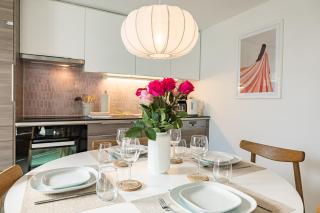 L'Escale - Vélos, Projecteur Ciné, Terrasse & Parfait pour séjour Pro avec Parking gratuit et WiFi rapide - 7