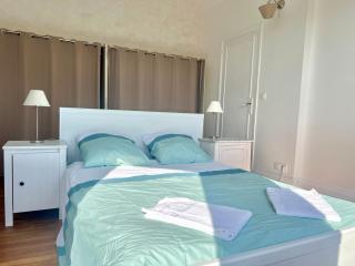 Les hauts de tison ~ Vue sur la vallée du Clain - Poitiers - 2