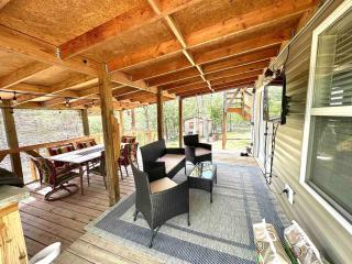 Little Piece of Heaven Cabin - 2