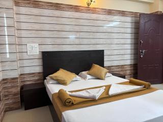 Hotel Yamunna Boarding and Lodgeing - 8