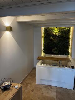 SUITE QU4TRE, Jacuzzi, Citadelle Bastia - 1