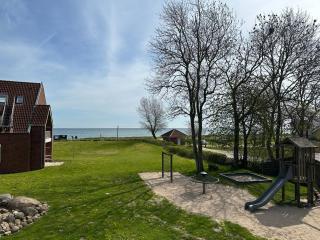 Urlaub mit Ostseeblick, Schwimmbad und direkter Strandlage - 2