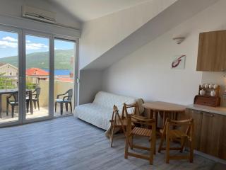 Wistaria First Line Apartment - 5