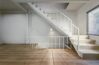 Industrial Loft Sukhumvit 3-Bedroom Designer House - 2 Min to BTS Bang Chak - 4