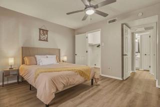 Stylish 1BR Pool and Gym Near Galleria 20 Min to DT - 7