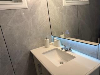 2 bedroom basement fully furnished newly renovated - 9