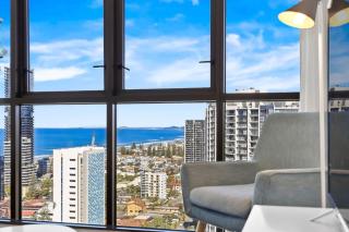 Spacious Dual Ensuites Apartment Coastaline View - 9