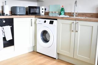 Free Parking- Sleeps 8 - 3 Bedrooms - City Centre - 5