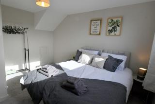 Free Parking- Sleeps 8 - 3 Bedrooms - City Centre - 1