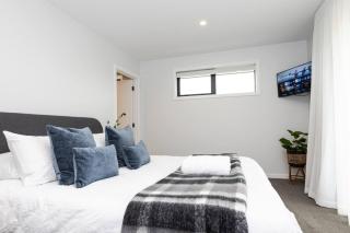 So Many Features. Book Now - 9