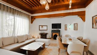 Palm Grove Escape, Pool, Quiet Retreat - 0
