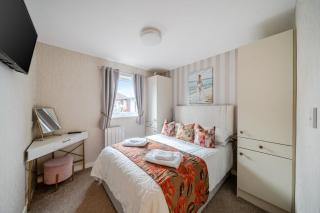 1 Bed Cabin - Sleeps 2 - Pets - 2 Min To Beach - 3