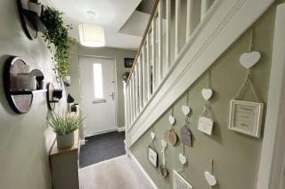 Sheffield Boutique 4-Bed Home - 9