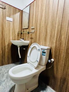 Friendly Waves Resort Arugambay - 5