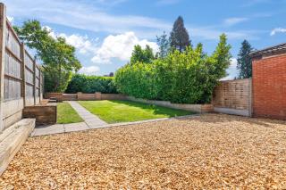 B13 0AU - 5 Double Beds 5 Bedrooms- Driveway fits 2 LWBS -Edgbaston Digbeth Solihull NEC BHX JLR M42 NR Central City Centre Excellent Location - By Samina, Arz Stays - 2