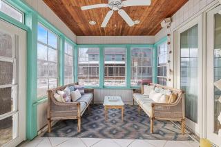 Sanctuary at Beachwalk - 7