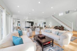 Sanctuary at Beachwalk - 4