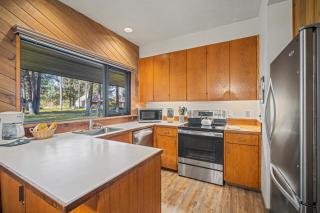 17 Meadow House - 5