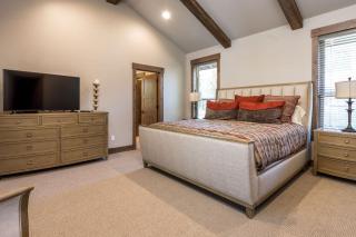 56499 Sunstone Loop - 2
