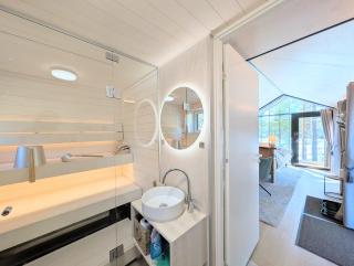 Hossaville Luxe West Lake Cabin III - 8