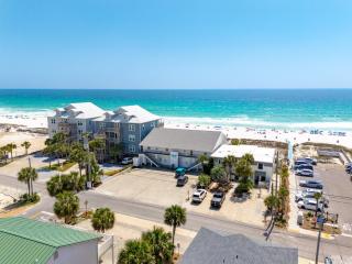 Surf Club Beachfront Condo 2BR, Large Balcony, Quiet East End, Direct Beach Access - 0