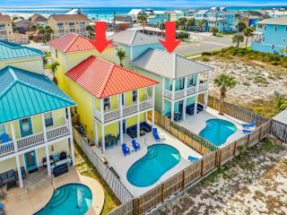 2 Side-by-Side Homes 8BR, 2 Private Pools, Sleeps 28, Walk to Beach - 9