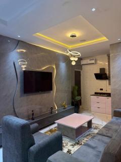 B-Max Luxury Apartments - 1