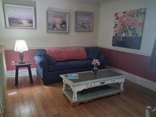 Private Cottage in Carnegie - Close to Downtown - Pet Friendly - 9